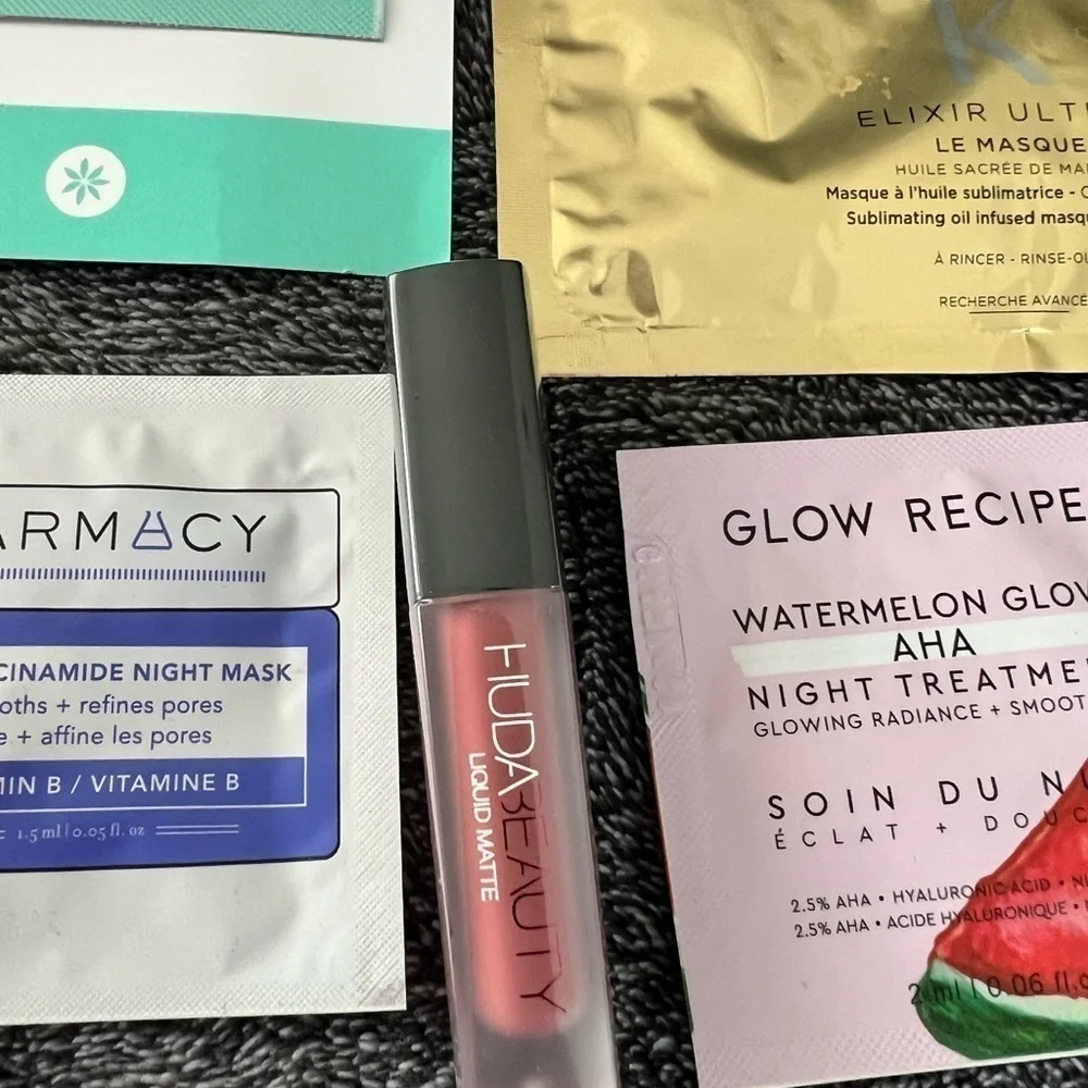 BEAUTY SAMPLE LIXURY and Mixed